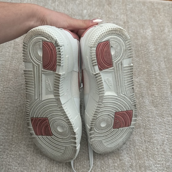 Nike sneakers - Picture 3 of 5